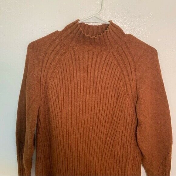 7Modifier Mock Neck Sweater Tan Rust Ribbed Front - Picture 3 of 9